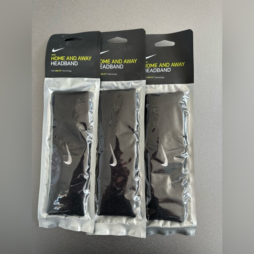 Nike Black Sweatbands (3)
